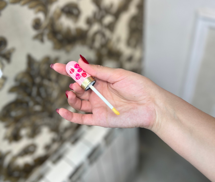 حجم دهنده لب کاریته💉👄