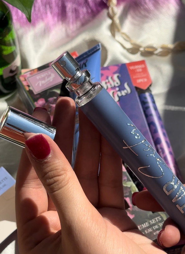 پک کادویی عطر و لوسیون🩵